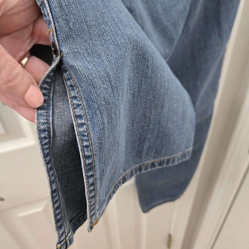 Abercrombie & Fitch Denim capris Size 10 Mid-Rise Straight Leg Light Wash Y2K - Picture 7 of 7